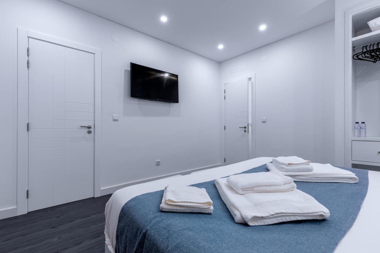 Ilheu 25 Peniche House Bed & Breakfast ภายนอก รูปภาพ